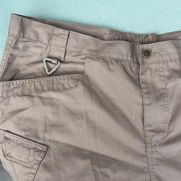Men’s Lightweight Cargo/Utility Shorts - Picture 12 of 13